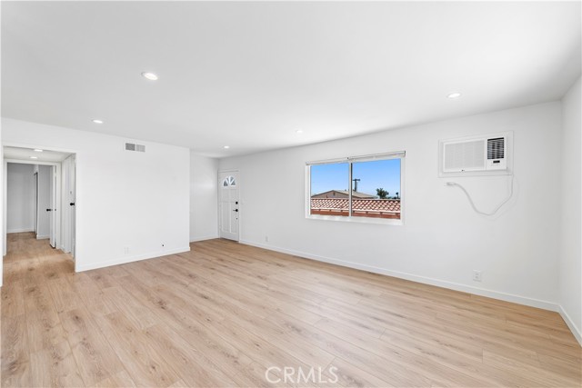 Detail Gallery Image 7 of 17 For 223 Avenida Victoria #C,  San Clemente,  CA 92672 - 2 Beds | 2 Baths