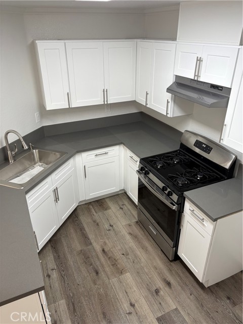Detail Gallery Image 1 of 14 For 13750 Hubbard St #28,  Sylmar,  CA 91342 - 3 Beds | 3 Baths