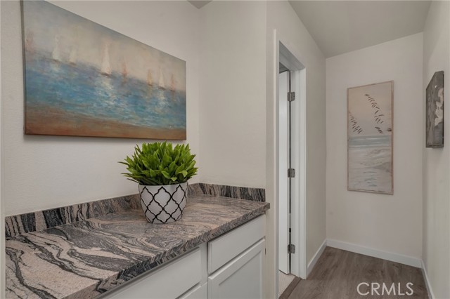 1048 Dexter Street, Los Angeles CA: https://media.crmls.org/medias/ab51f541-19ea-4ac5-b2d1-fbcfed28bc61.jpg