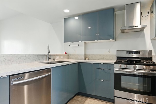 Detail Gallery Image 10 of 43 For 4461 Tujunga Ave #102,  Studio City,  CA 91602 - 3 Beds | 2/1 Baths