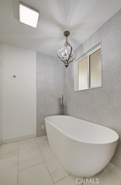 Detail Gallery Image 33 of 53 For 380 Mira Loma Pl, Costa Mesa,  CA 92627 - 4 Beds | 3 Baths