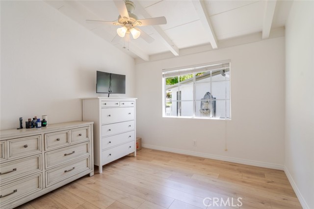 Detail Gallery Image 20 of 39 For 22459 Guadilamar Dr, Saugus,  CA 91350 - 3 Beds | 2 Baths