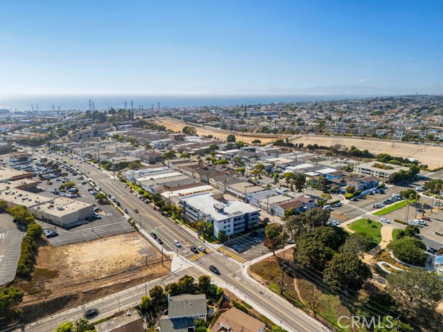 Detail Gallery Image 34 of 36 For 1321 Beryl St #101,  Redondo Beach,  CA 90277 - 3 Beds | 2/1 Baths