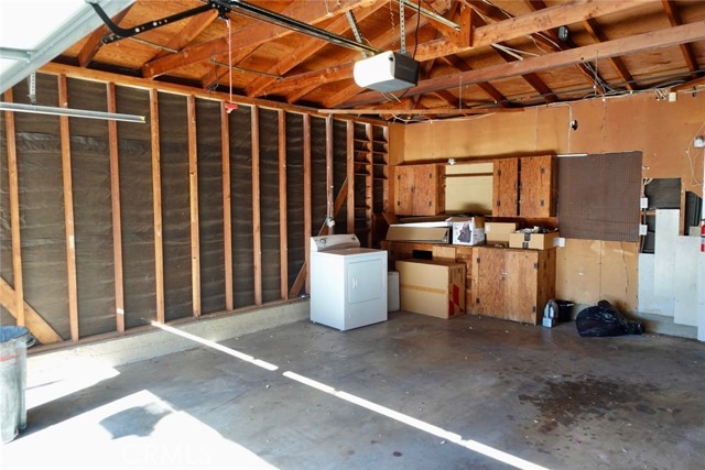 183 E Ralston Avenue, San Bernardino CA: https://media.crmls.org/medias/ab54f045-972c-4404-be43-5d6f21d5ea4b.jpg