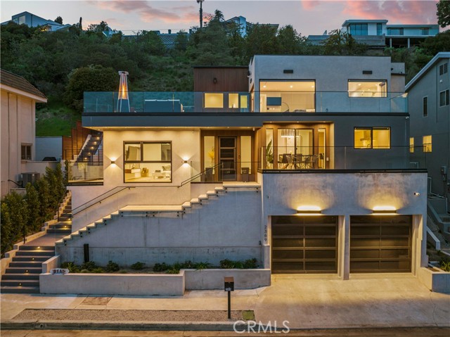 Detail Gallery Image 1 of 30 For 2369 Jupiter Dr, Los Angeles,  CA 90046 - 4 Beds | 4 Baths
