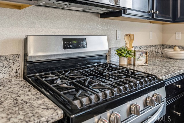 Detail Gallery Image 11 of 39 For 4852 Kinross Ct, Merced,  CA 95348 - 4 Beds | 2/1 Baths