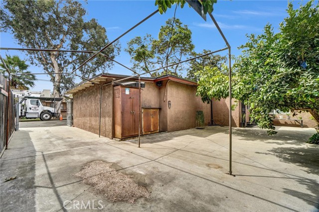 Detail Gallery Image 25 of 30 For 2300 Gale Ave, Long Beach,  CA 90810 - 3 Beds | 1 Baths