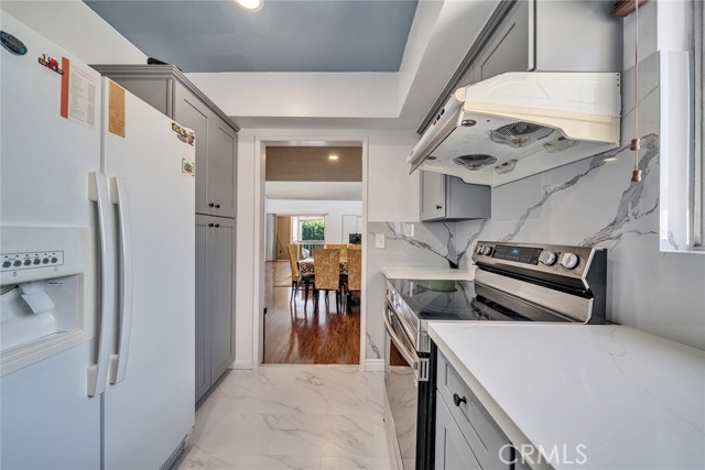 6151 Canterbury Drive, Culver City CA: https://media.crmls.org/medias/ab567b1d-b15a-4163-baa0-7a3684276172.jpg
