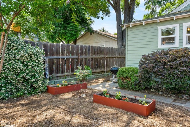 578 E 19th Street, Chico CA: https://media.crmls.org/medias/ab56fda8-4f76-463d-bcec-80634fd8fdfc.jpg