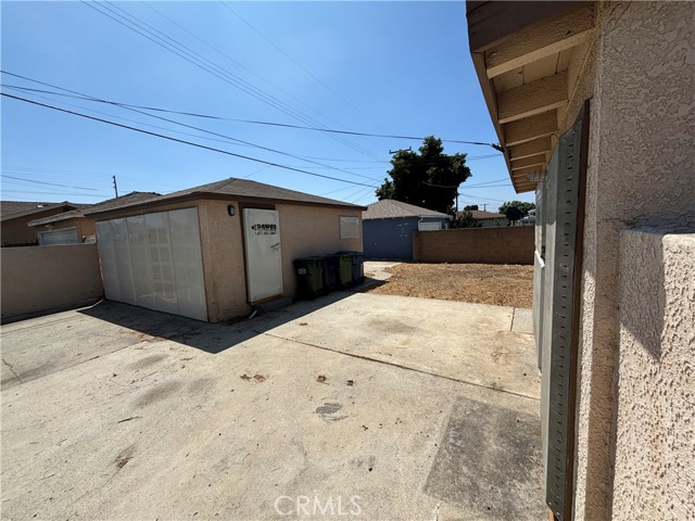 2002 112th Street, Los Angeles, California 90047, 4 Bedrooms Bedrooms, ,1 BathroomBathrooms,Single Family Residence,For Sale,112th,OC24171503