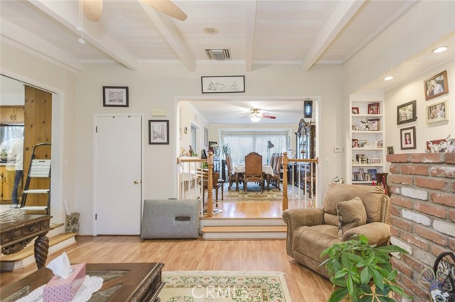 Detail Gallery Image 18 of 32 For 15439 Hart St, Van Nuys,  CA 91406 - 2 Beds | 2 Baths