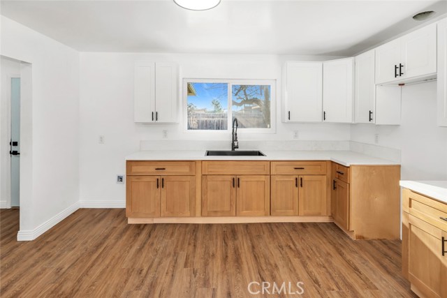 Detail Gallery Image 20 of 39 For 2701 Houchin, Bakersfield,  CA 93304 - 4 Beds | 2 Baths