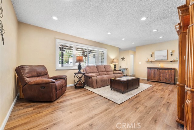 Detail Gallery Image 14 of 53 For 19830 Grant, Corona,  CA 92881 - 4 Beds | 3 Baths