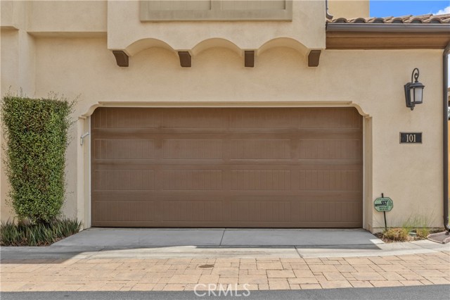 17557 Newland Street, Huntington Beach CA: https://media.crmls.org/medias/ab57f774-e8fd-4585-88c0-929d723e1172.jpg