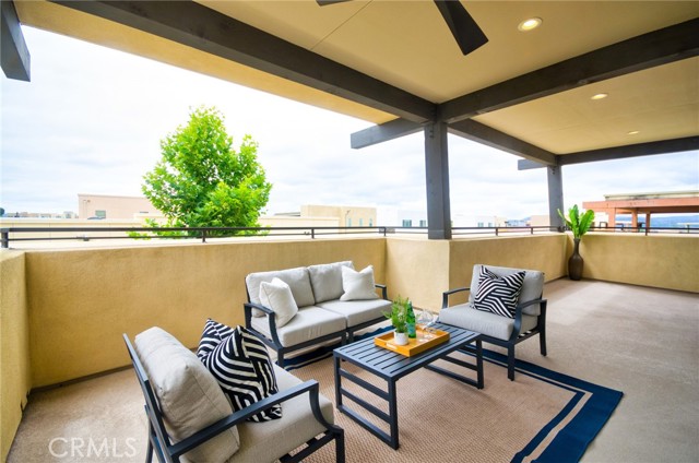 320 Magnet, Irvine CA: https://media.crmls.org/medias/ab58551d-09c4-4bba-91d5-d53eac0d4ba2.jpg