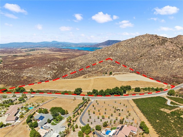 36520 E Benton Road, Temecula CA: https://media.crmls.org/medias/ab58a74f-738f-4d17-9081-d64067514daa.jpg