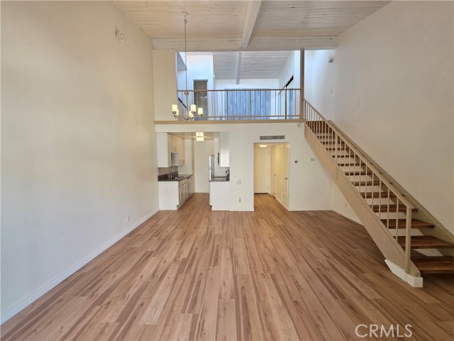 Detail Gallery Image 3 of 16 For 5460 White Oak Ave #H310,  Encino,  CA 91316 - 1 Beds | 1/1 Baths