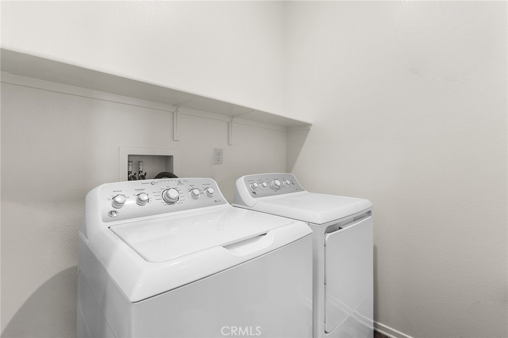 https://media.crmls.org/medias/ab5a3cd9-3976-4bf7-97fd-9156d931b3d9.jpg?preset=X-Large