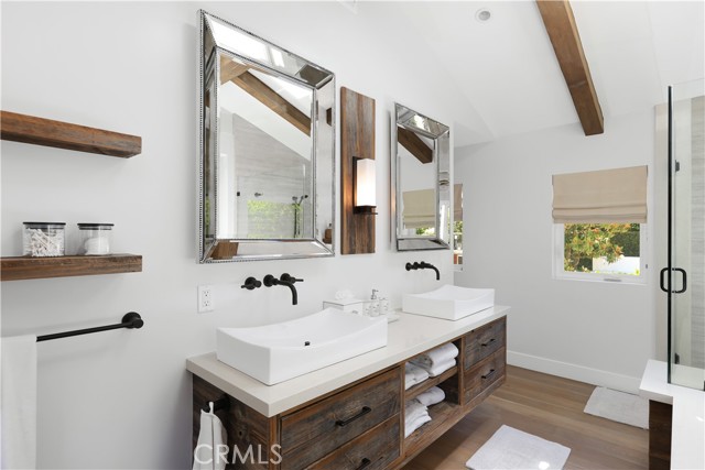 Detail Gallery Image 16 of 70 For 527 Seaward Rd, Corona Del Mar,  CA 92625 - 4 Beds | 3/1 Baths