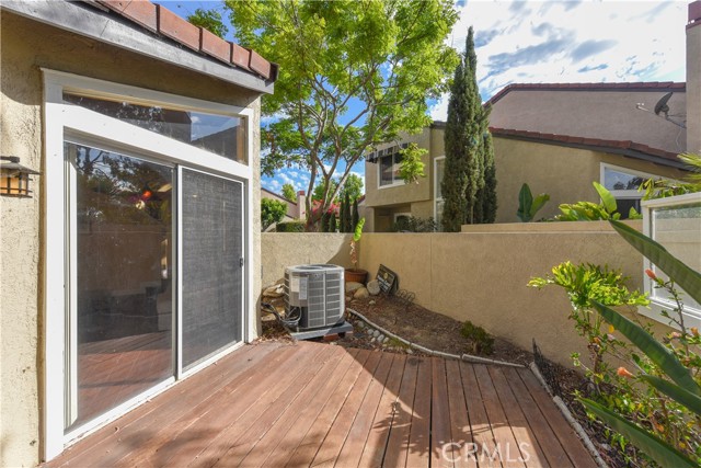 145 Stanford Court, Irvine CA: https://media.crmls.org/medias/ab5b62ab-6ec9-4470-b2b7-55b97bf86808.jpg