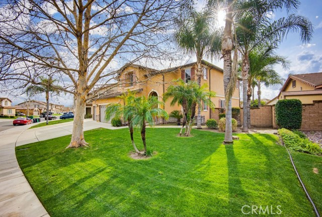 Detail Gallery Image 3 of 61 For 6721 Heathgrove, Corona,  CA 92880 - 5 Beds | 3 Baths