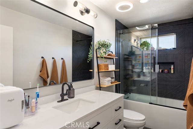 Detail Gallery Image 16 of 55 For 33032 Canopy Ln, Lake Elsinore,  CA 92532 - 4 Beds | 2/1 Baths