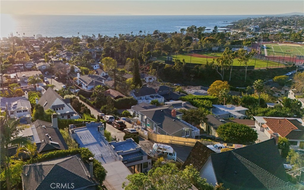 https://media.crmls.org/medias/ab5c0dc3-e786-4ab5-b90a-93f5cdd92eb1.jpg?preset=X-Large