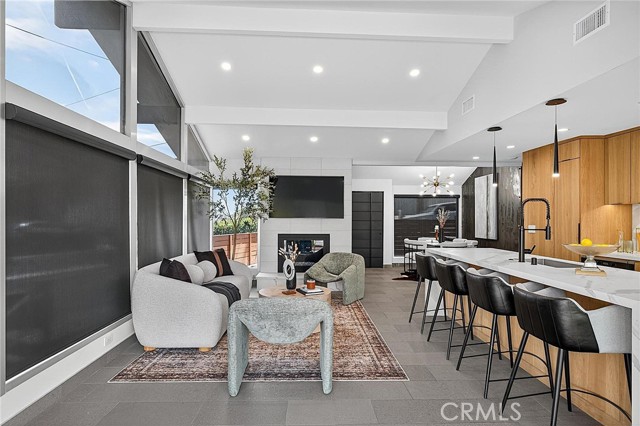 6441 Via De Anzar, Rancho Palos Verdes CA: https://media.crmls.org/medias/ab5ca30c-28fd-4c4b-8833-0543b0de0371.jpg