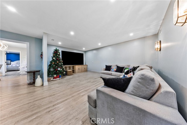 Detail Gallery Image 22 of 27 For 20200 Lassen, Chatsworth,  CA 91311 - – Beds | – Baths