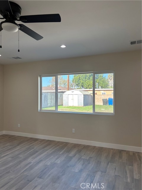 Detail Gallery Image 19 of 22 For 6537 San Miguel, Paramount,  CA 90723 - 3 Beds | 2 Baths