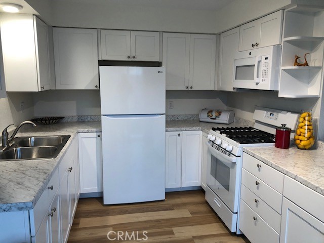 Detail Gallery Image 6 of 18 For 1721 Ocean Street, Oceano,  CA 93445 - 2 Beds | 1/1 Baths