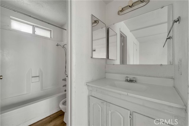 Detail Gallery Image 9 of 14 For 43618 Stanridge Ave, Lancaster,  CA 93535 - 3 Beds | 2 Baths