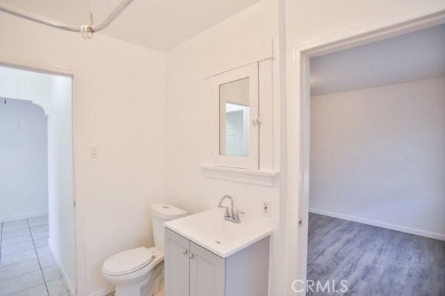 531 W 61st Street, Los Angeles CA: https://media.crmls.org/medias/ab624abd-fc97-4be1-8598-a736b59c3947.jpg