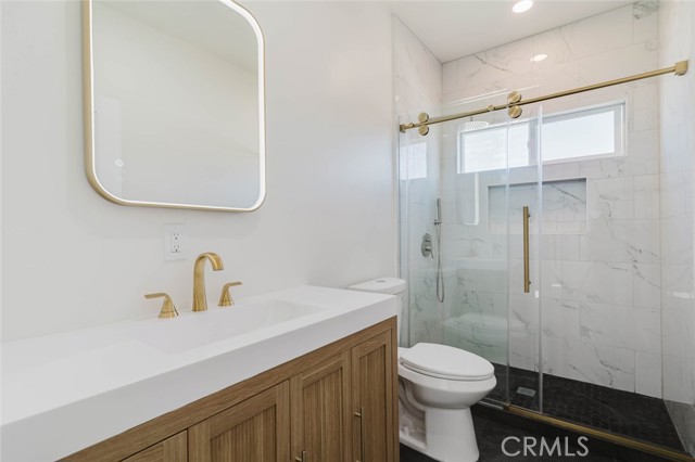 5732 Willowcrest Avenue, 3 photo 18