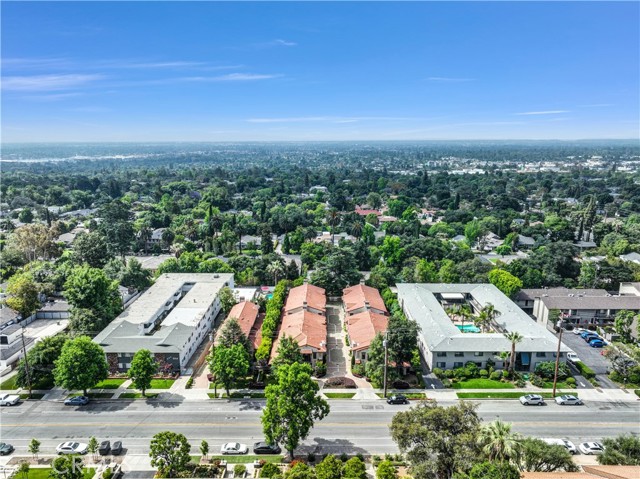 638 Sierra Madre Blvd, Sierra Madre CA: https://media.crmls.org/medias/ab649056-f1b5-4eb7-a44b-a0a973d0faad.jpg