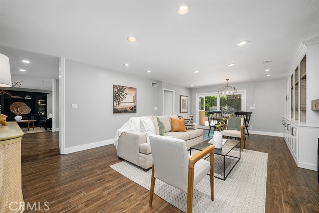 Detail Gallery Image 6 of 74 For 7926 E Garner, Long Beach,  CA 90808 - 4 Beds | 2/1 Baths