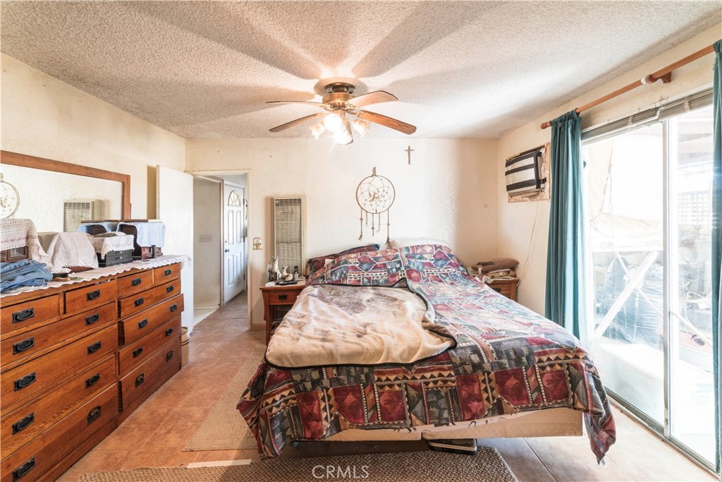 https://media.crmls.org/medias/ab65628f-84cc-445a-ba97-36914d07dbcb.jpg?preset=X-Large