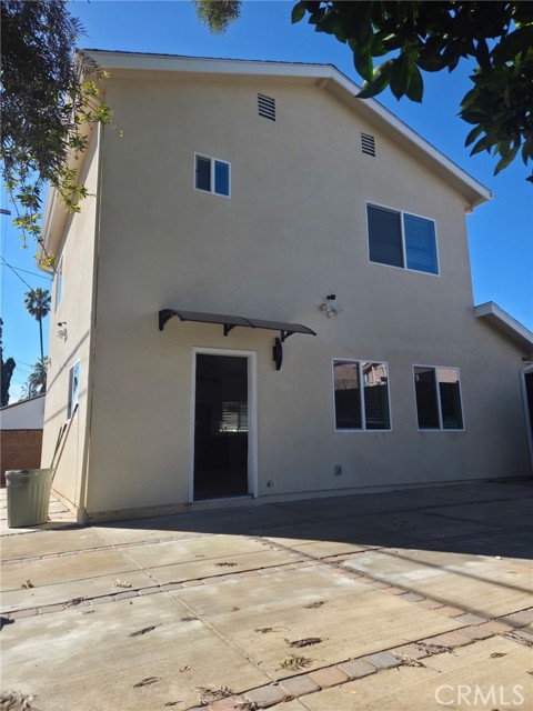 Detail Gallery Image 2 of 23 For 8644 N Corbin Ave #N,  Northridge,  CA 91324 - 3 Beds | 3 Baths