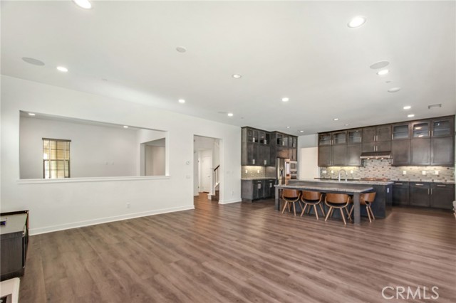 731 E Orange Blossom Way, Azusa CA: https://media.crmls.org/medias/ab664300-c041-4ba4-9b01-2080a687d347.jpg