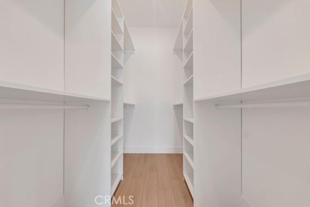 Detail Gallery Image 18 of 30 For 16510 San Fernando Mission Blvd, Granada Hills,  CA 91344 - 4 Beds | 4 Baths