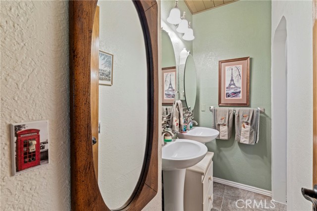 Detail Gallery Image 20 of 66 For 750 Zurich Dr, Lake Arrowhead,  CA 92352 - 4 Beds | 4/1 Baths