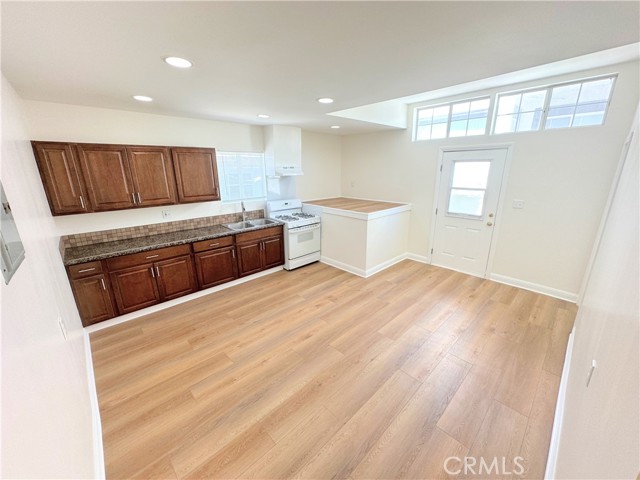 1528 N Alexandria Avenue, Los Angeles CA: https://media.crmls.org/medias/ab68fd98-04ff-4948-b713-114d42e40564.jpg