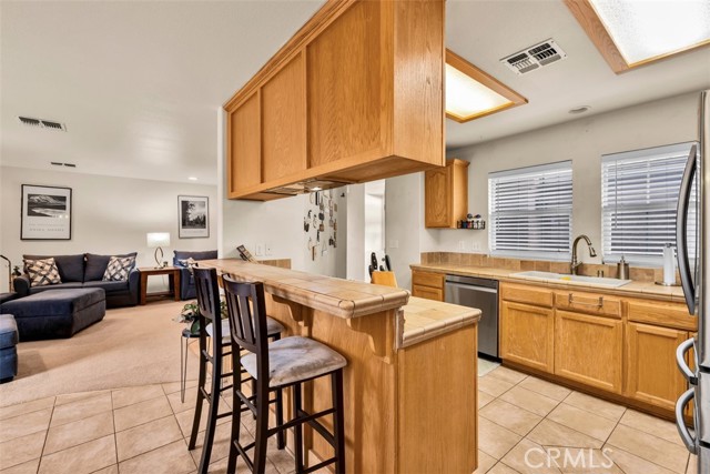 Detail Gallery Image 5 of 34 For 57158 Selecta, Yucca Valley,  CA 92284 - 4 Beds | 3 Baths