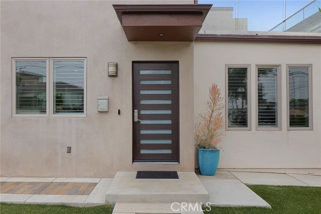 2025 Prospect Avenue, Hermosa Beach CA: https://media.crmls.org/medias/ab6c393e-a47b-4bb4-9373-6f47fad5c448.jpg