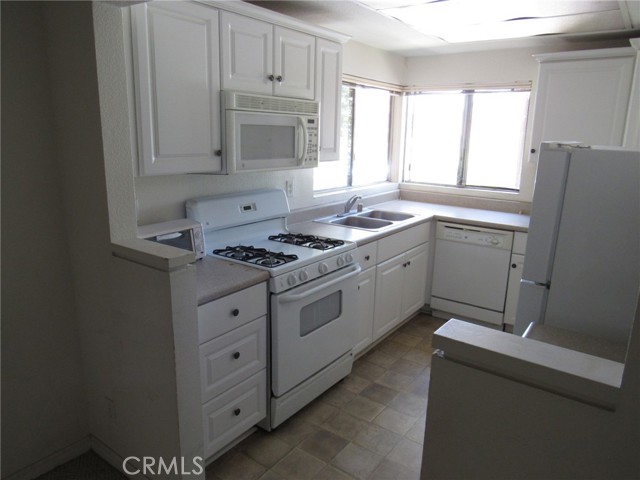 Detail Gallery Image 17 of 44 For 113 Rockwood, Irvine,  CA 92614 - 3 Beds | 2 Baths