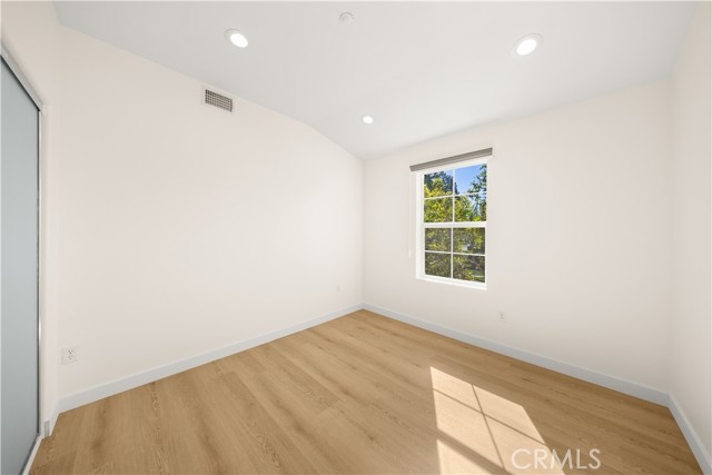 Detail Gallery Image 14 of 29 For 1906 Timberwood, Irvine,  CA 92620 - 2 Beds | 2/1 Baths