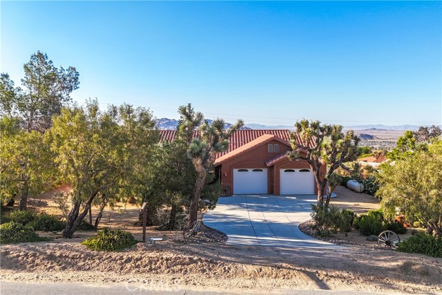 Detail Gallery Image 2 of 65 For 61218 Sandalwood Trl, Joshua Tree,  CA 92252 - 3 Beds | 2 Baths