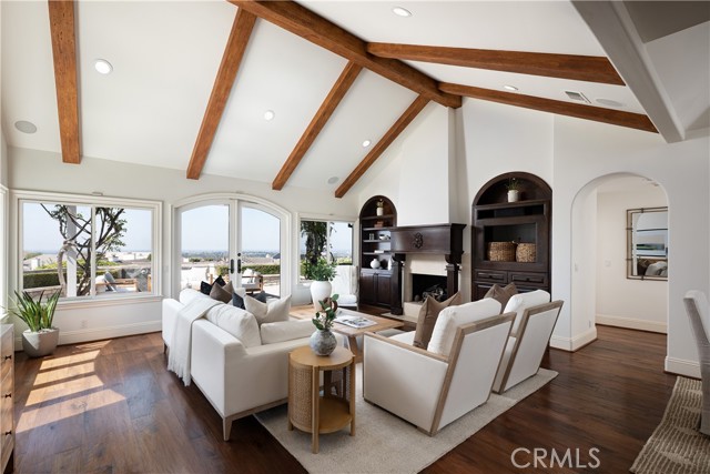 Detail Gallery Image 23 of 54 For 2001 Yacht Resolute, Newport Beach,  CA 92660 - 3 Beds | 2/1 Baths