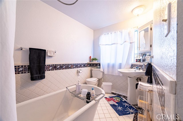 Detail Gallery Image 13 of 28 For 124 S Padre Juan Ave, Ojai,  CA 93023 - 2 Beds | 2 Baths