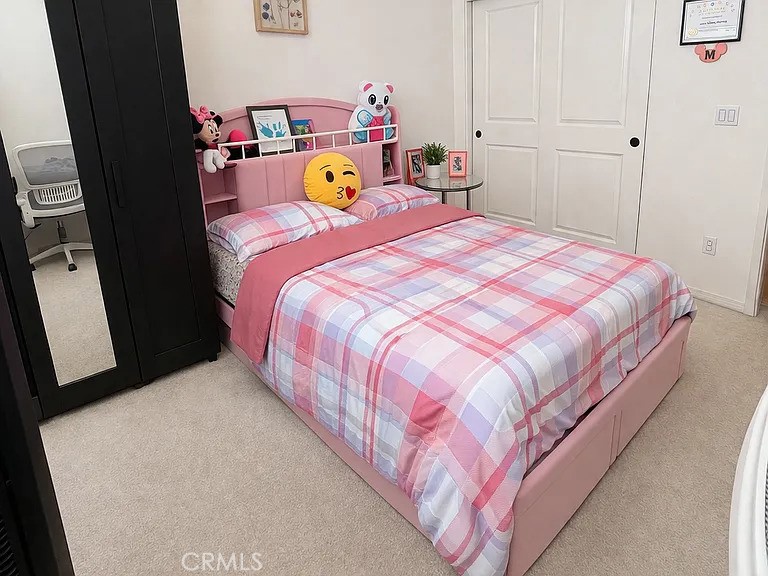 https://media.crmls.org/medias/ab6e2f03-073b-44b7-9135-982742064e3f.jpg?preset=X-Large